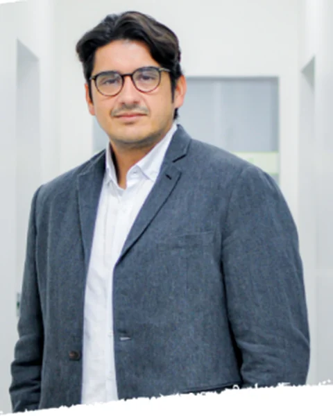 Dr. Alexandre Saboia em fotografia institucional.